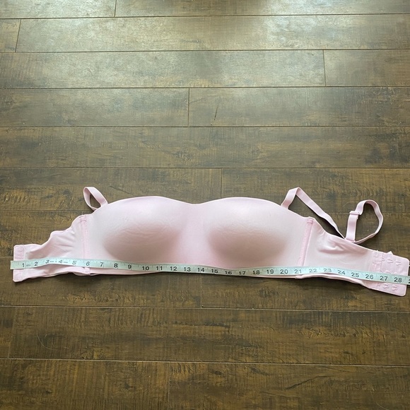 Skims Wireless Strapless Baby Pink bra - Picture 10 of 15